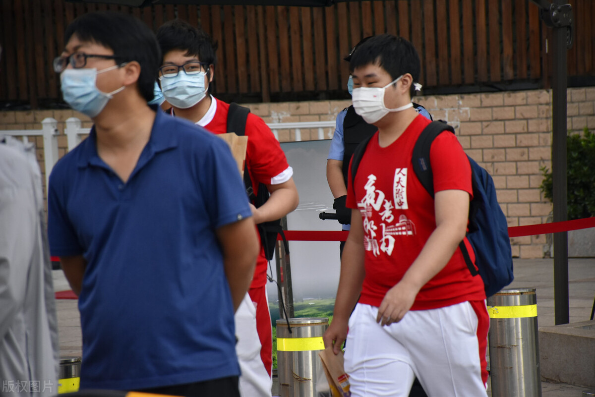 高考500分左右女生选什么专业,高考500分理科女生学什么专业好