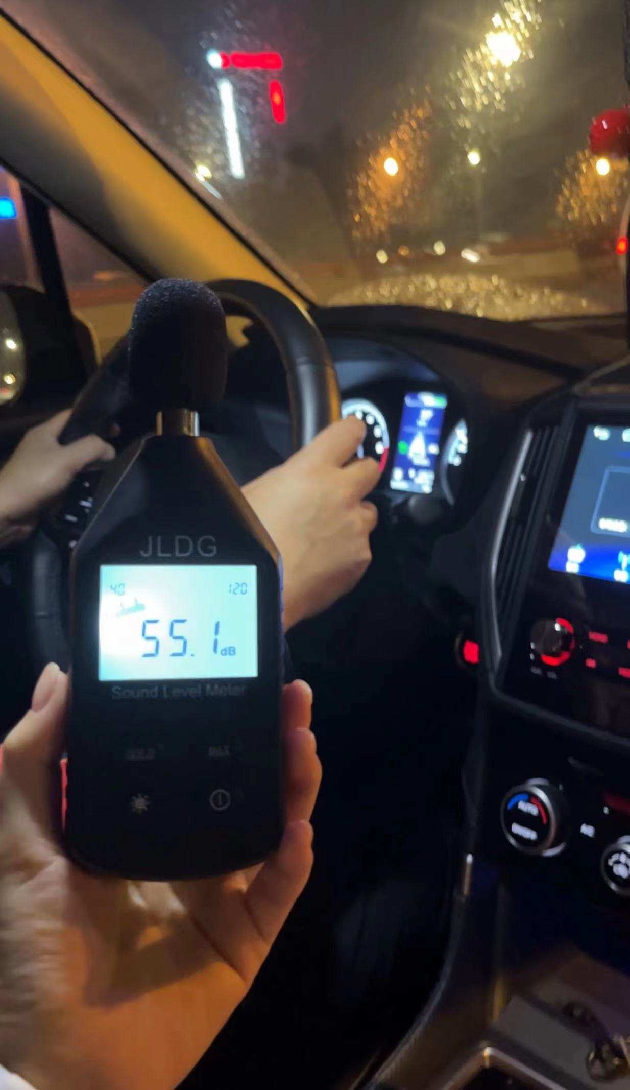 不到一万公里换一根轮胎,7000公里只换一个轮胎可以吗