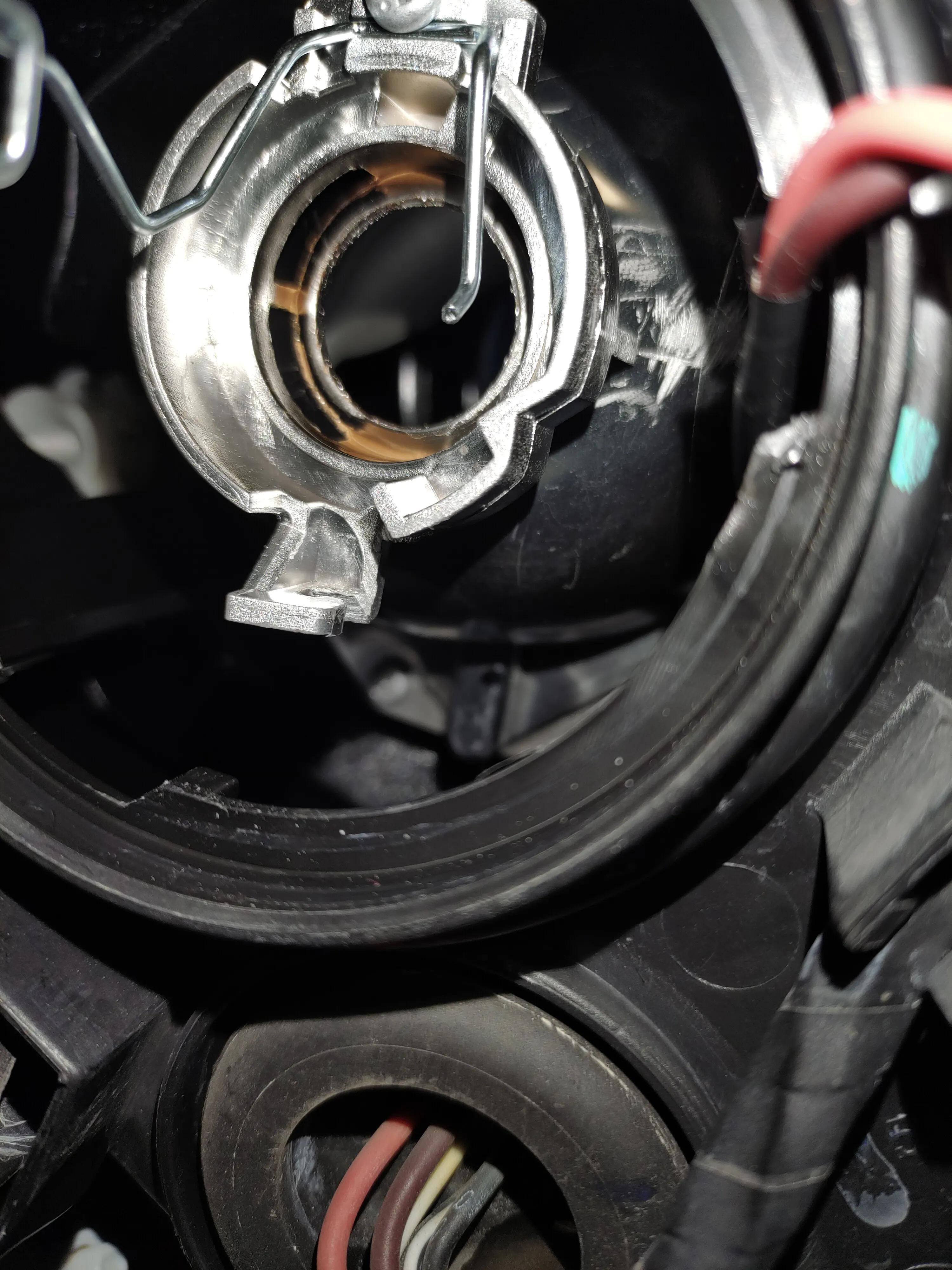 捷达近光灯更换视频,自己动手更换近光灯图解