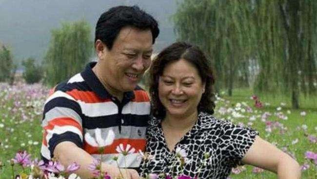 唐国强与唐莉现状,唐国强的女儿唐莉个人资料