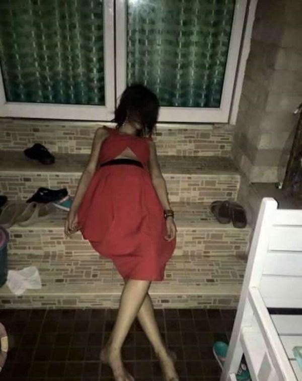 “*身失**酒”惹的祸，保安疑似性侵醉酒女业主，“捡尸”不避摄像头