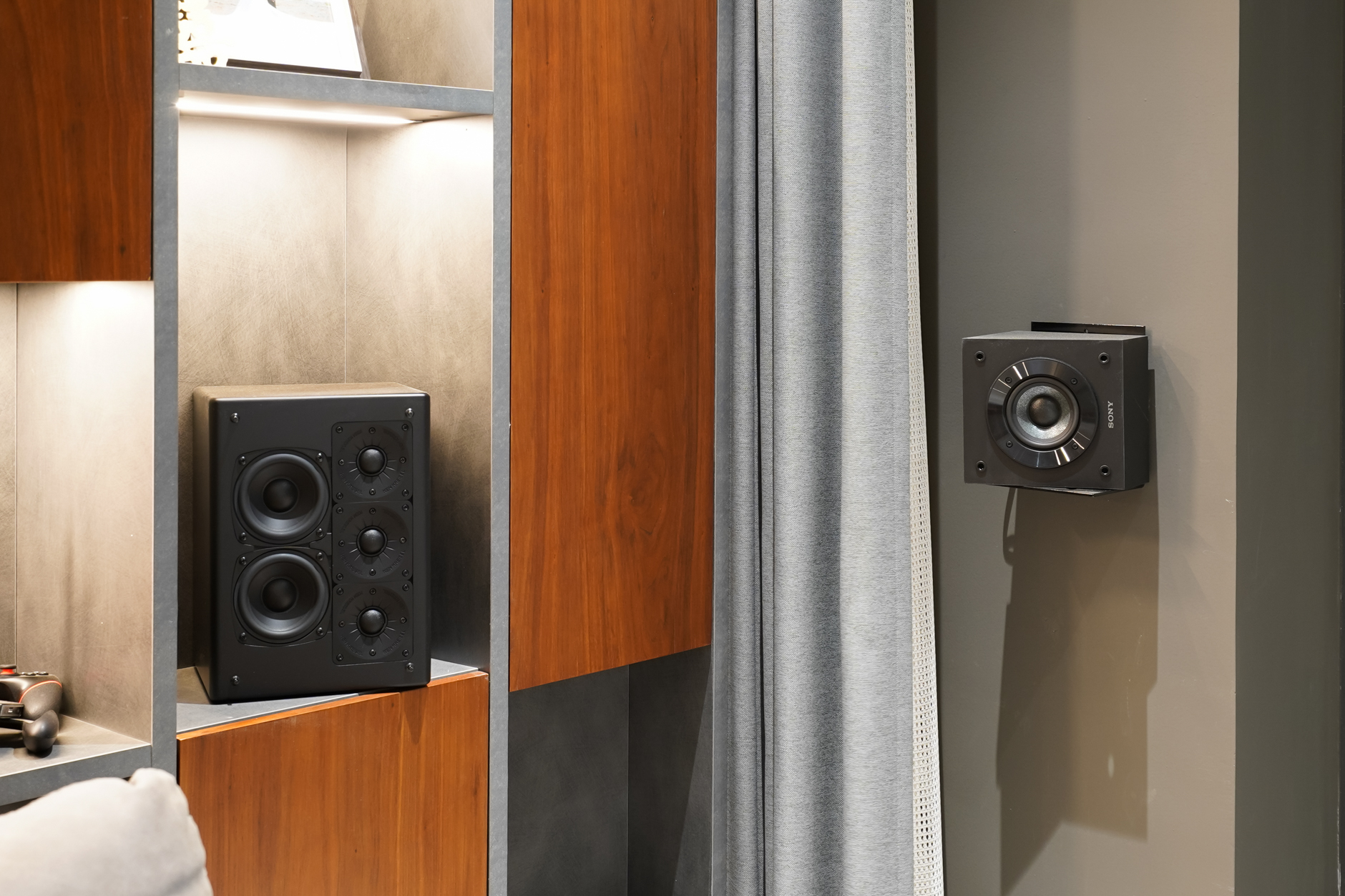 是特殊的缘分，才让“猪齐齐的好朋友”完成了这套7.1.4家庭影院