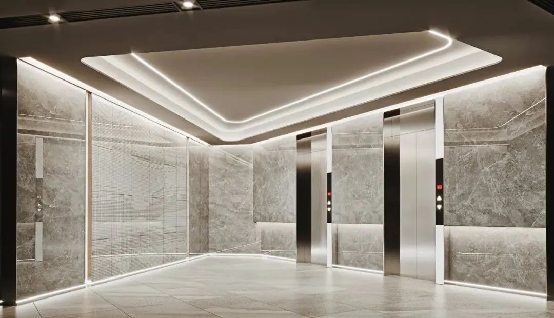 这就是5星级酒店，必须用大理石装修电梯的原因