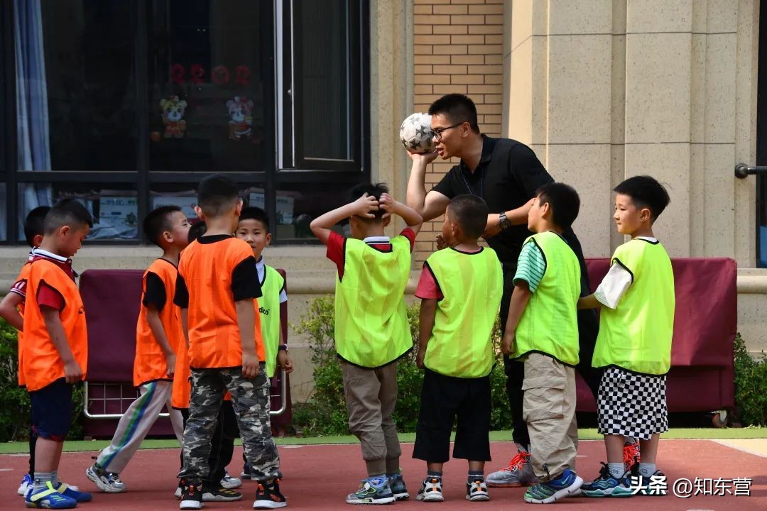 最美幼儿男教师,最美幼师和体育老师