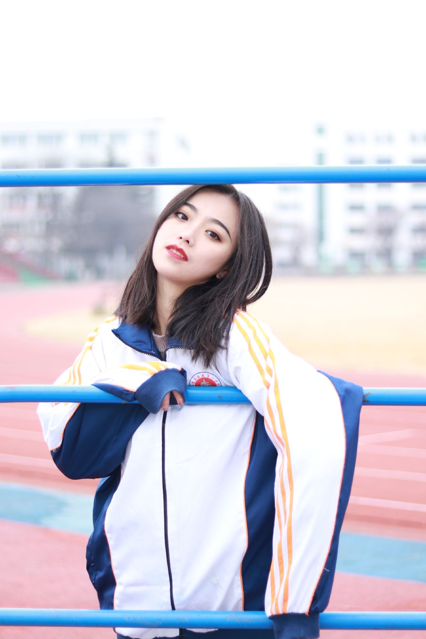 高考后找大姐姐释放“压力”，现在年轻人，到底有多累？