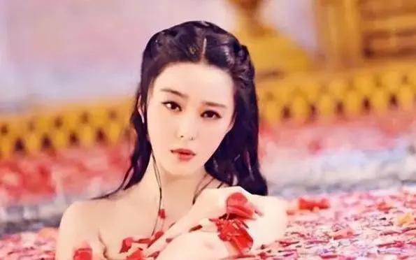 古代为什么太监伺候娘娘沐浴更衣,古代太监都是伺候哪些沐浴更衣