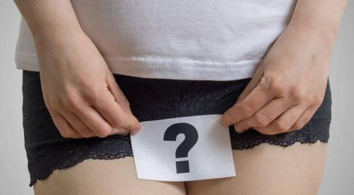 女裤总是湿湿的如何治疗,女裤上发黄有异味什么原因