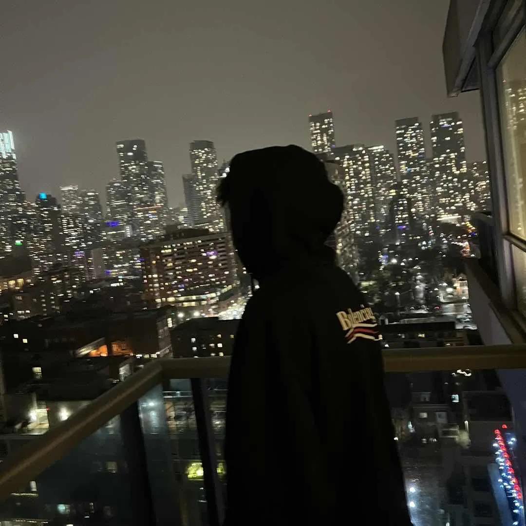 成熟稳重痞帅的男人头像,成熟痞帅男头像