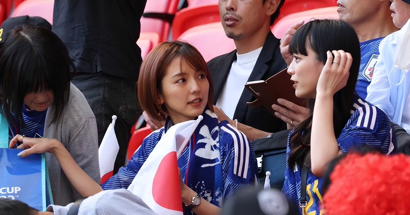 世界杯日本国足太太团曝光,世界杯日本美女太太团