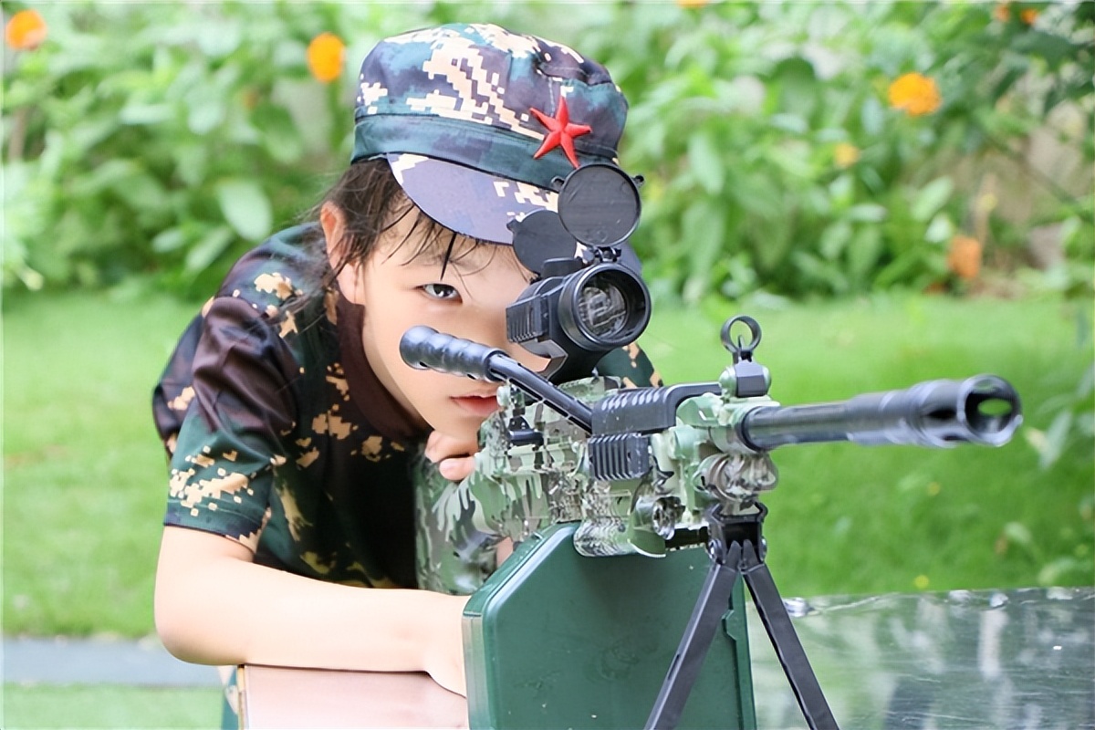 童心向*党**我是中国娃娃兵——丰泽区东海实幼举办“童心向*党**”2023届大班军事体验游戏活动