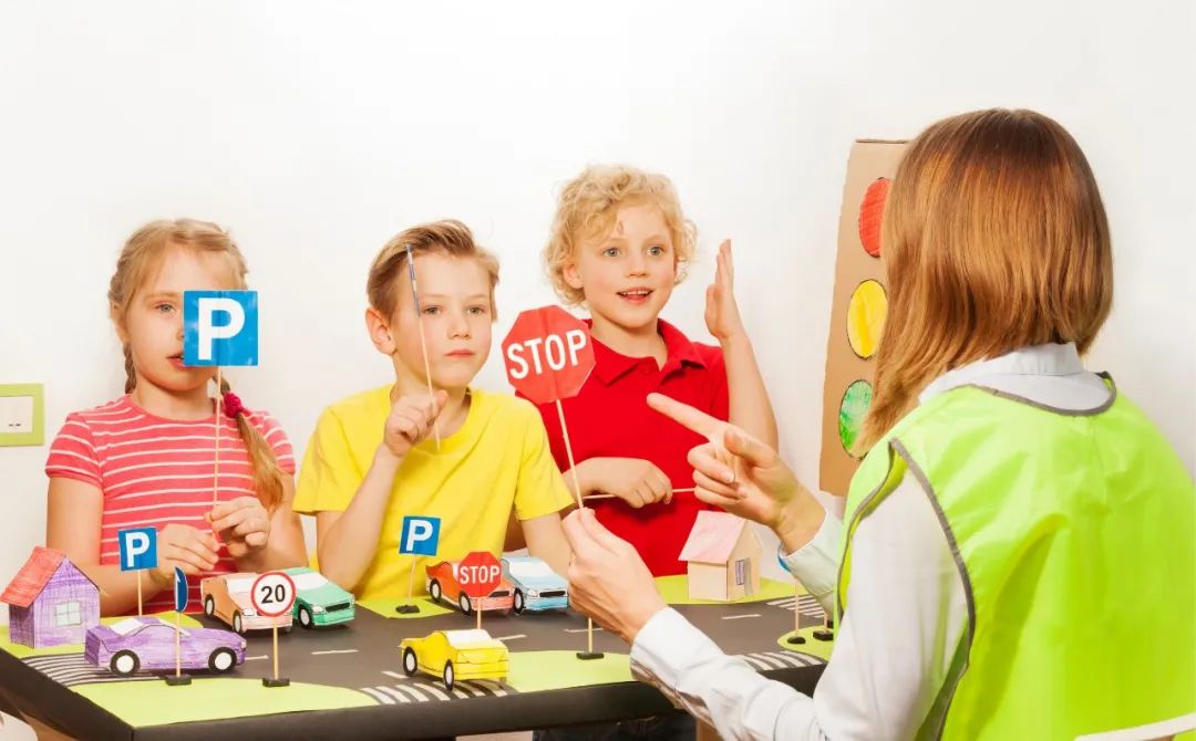 智慧熊幼教丨2022元旦放假通知及温馨提示