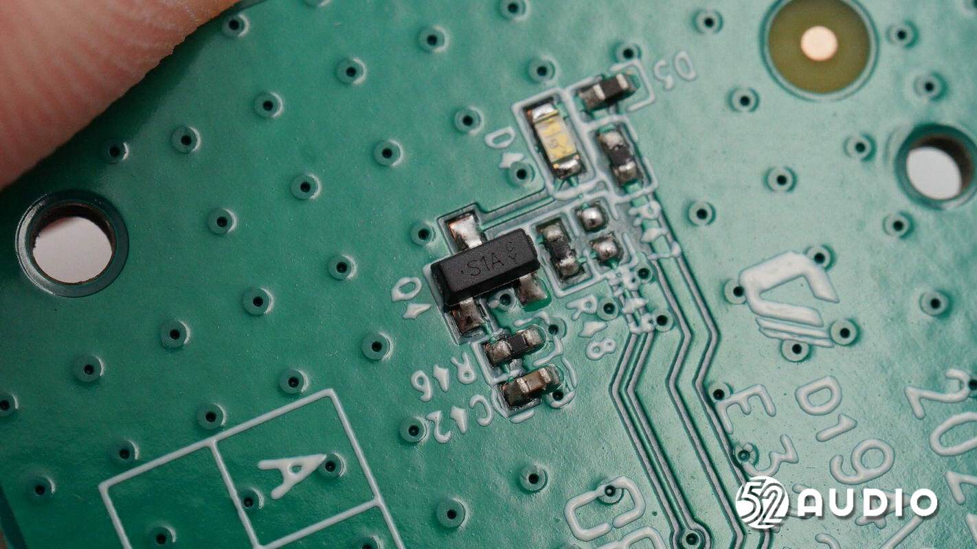 雷蛇天狼星v2专业版,razer雷蛇利维坦巨兽v2和天狼星v2