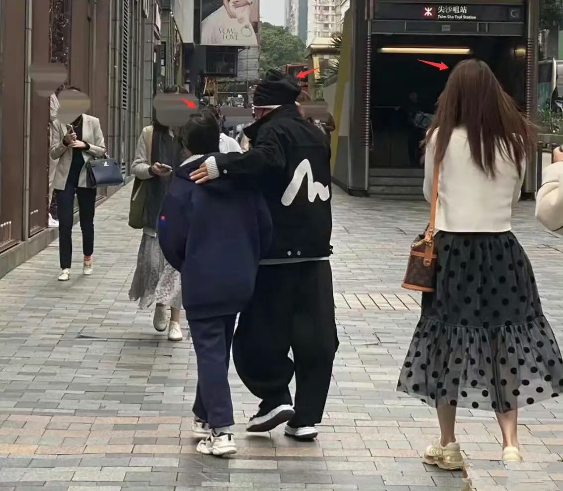 王宝强和冯清参加活动,王宝强和冯清回老家视频