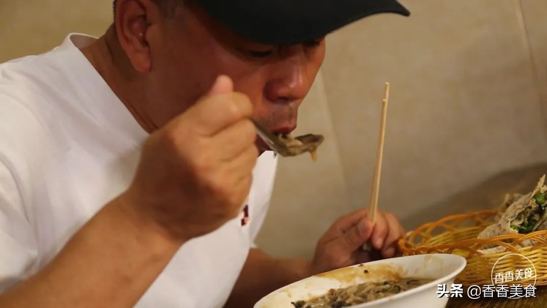 小店保持20年的特色美食,老滋味熟食小馆