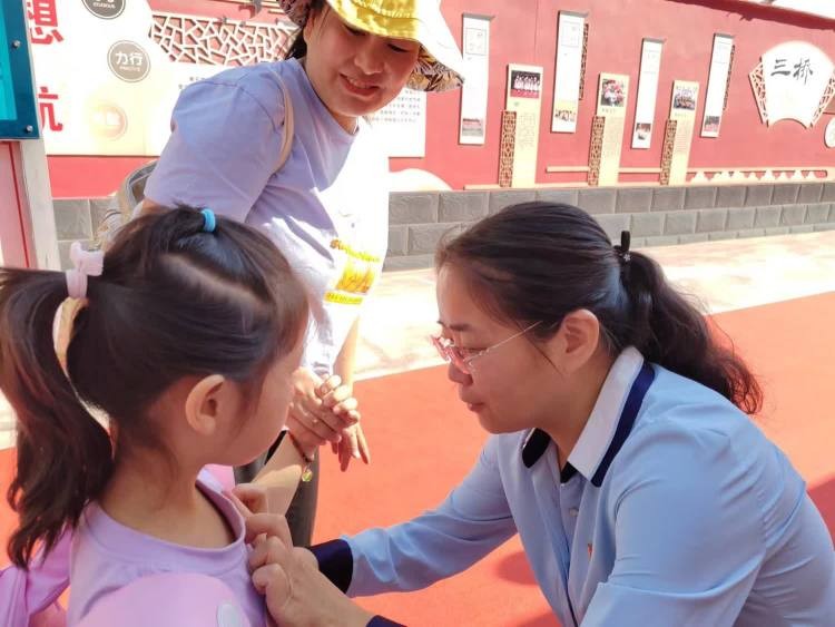小学一年级逐梦起航,三桥街小学入学政策