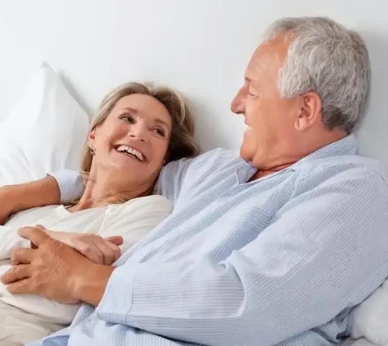 “夫妻生活”无法自拔？过度“*生活性**”有何危害，医生说出实情