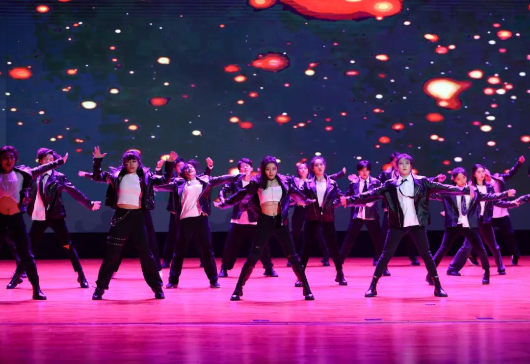 浠婂鑸炲姩,浠婂鑸炶捣鏉ュ箍鍦鸿垶