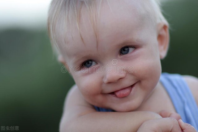 小婴儿嘴里有舌苔怎么办,婴儿嘴里的残渣要清理吗