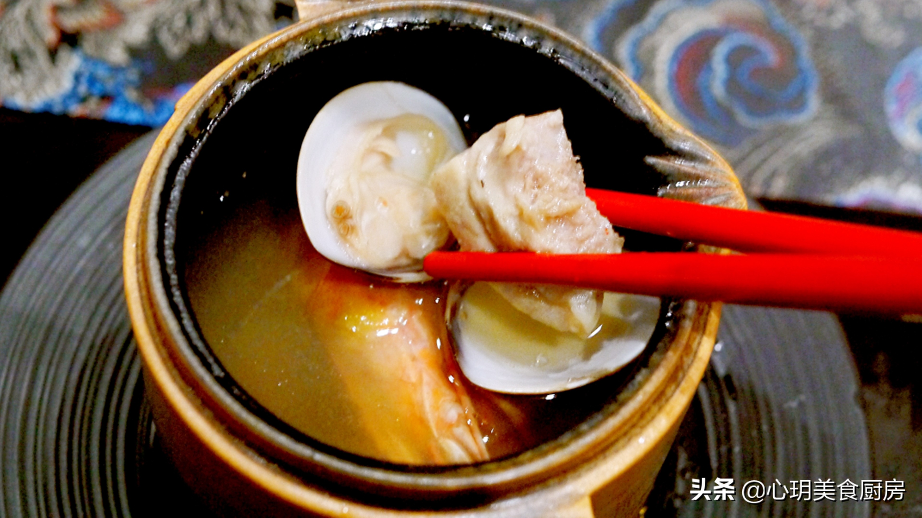 文蛤和花蛤可以一起炒着吃吗,文蛤和花蛤的区别吃起来一样吗