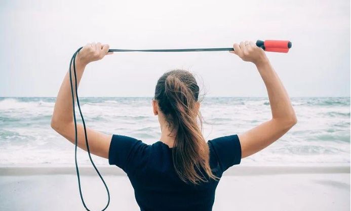 一天跳一千下跳绳可以减肥吗,200斤能不能每天跳绳一千下