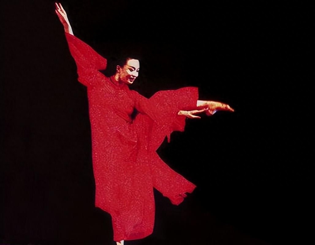 54岁金星重回男儿身现身机场,55岁金星重回男儿身了吗