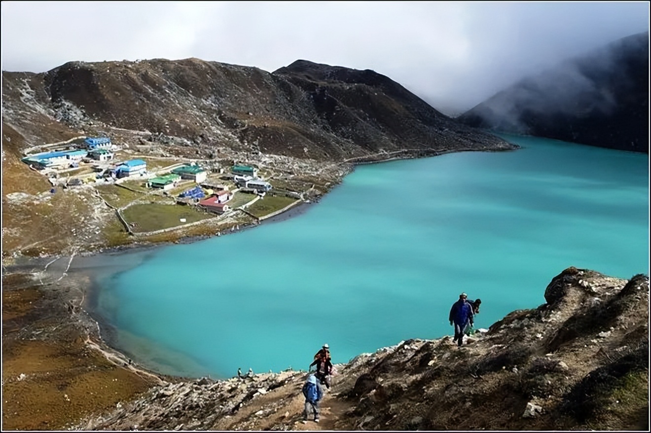 想去登珠峰感受什么,攒钱去旅行到底值不值