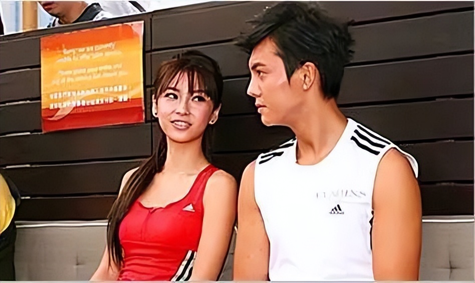 昆凌回应与侯佩岑撞彩虹图,昆凌暗讽侯佩岑