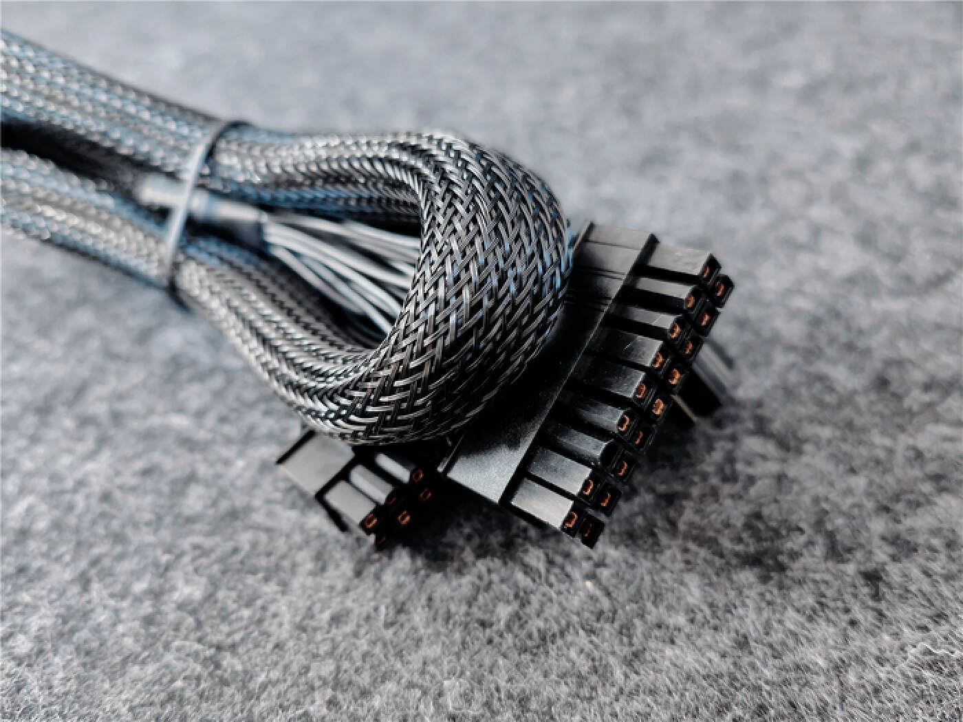 安钛克金牌全模组750w拆解,安钛克白金电源