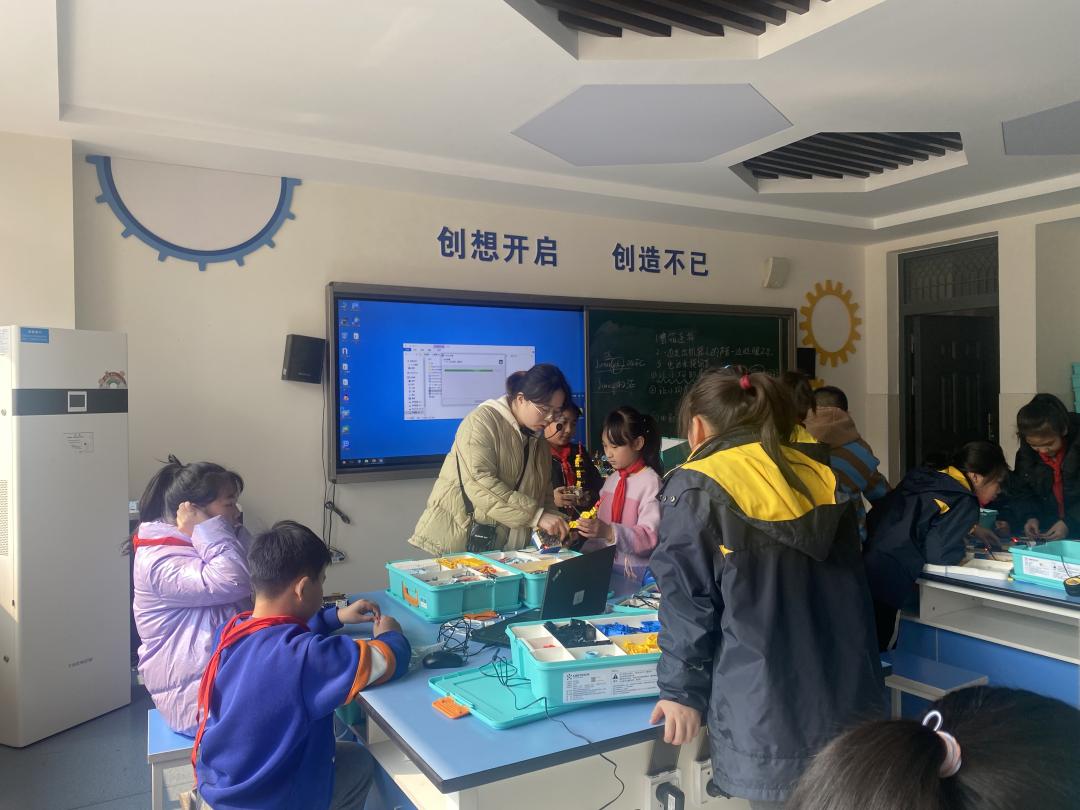 乔司小学,乔司启文小学和杭海路小学