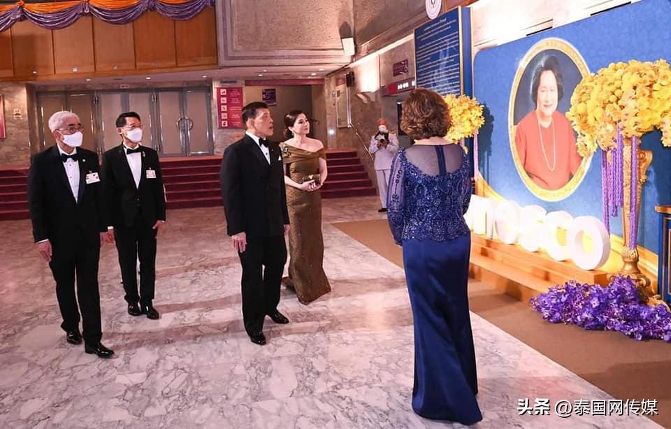 泰国国王王后最新新闻,泰国国王普密蓬诗丽吉王后60周年