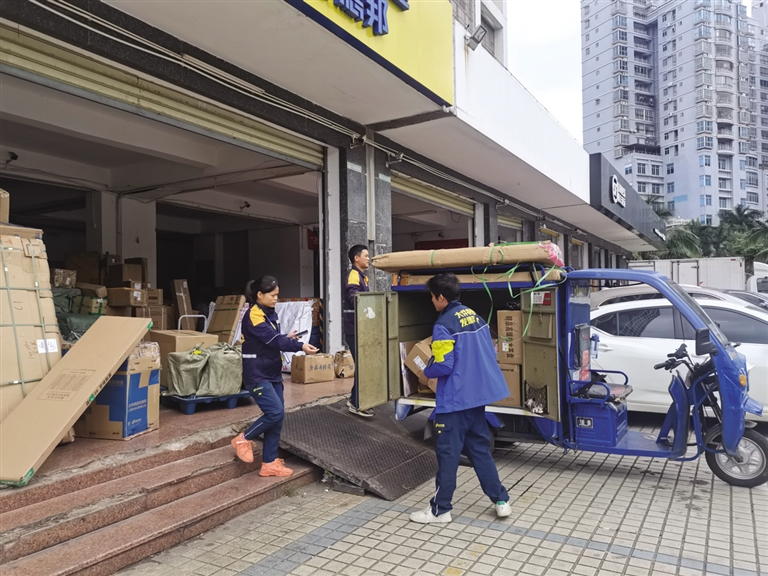 不少快递公司推出春节不打烊服务,海口韵达快递节假日休息