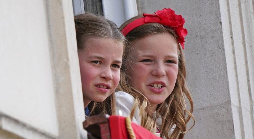 英国王室乔治小王子出巡萌样曝光,英国王室乔治小王子可爱