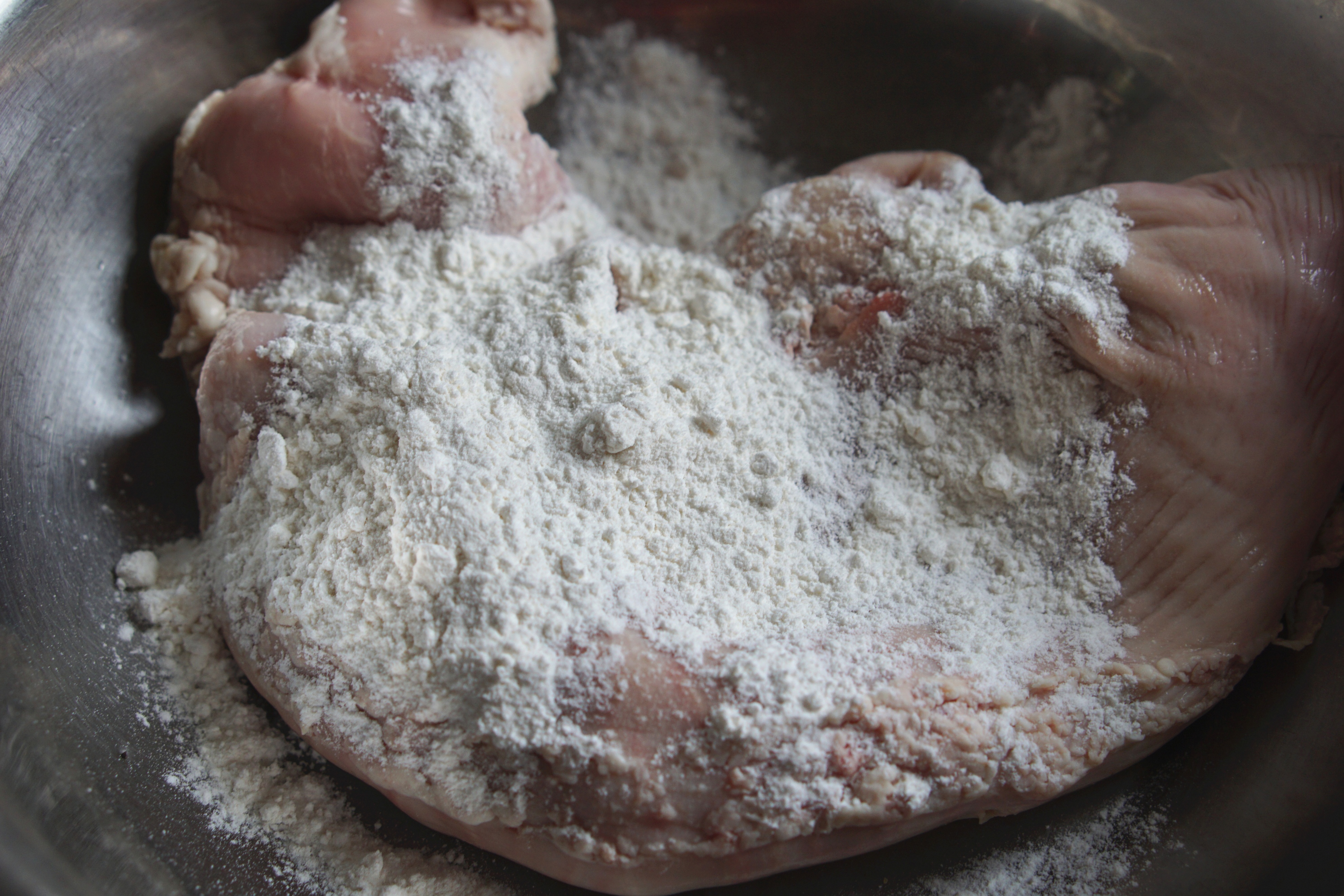 家庭版胡椒猪肚鸡汤做法,猪肚鸡怎么给孩子炖健脾开胃