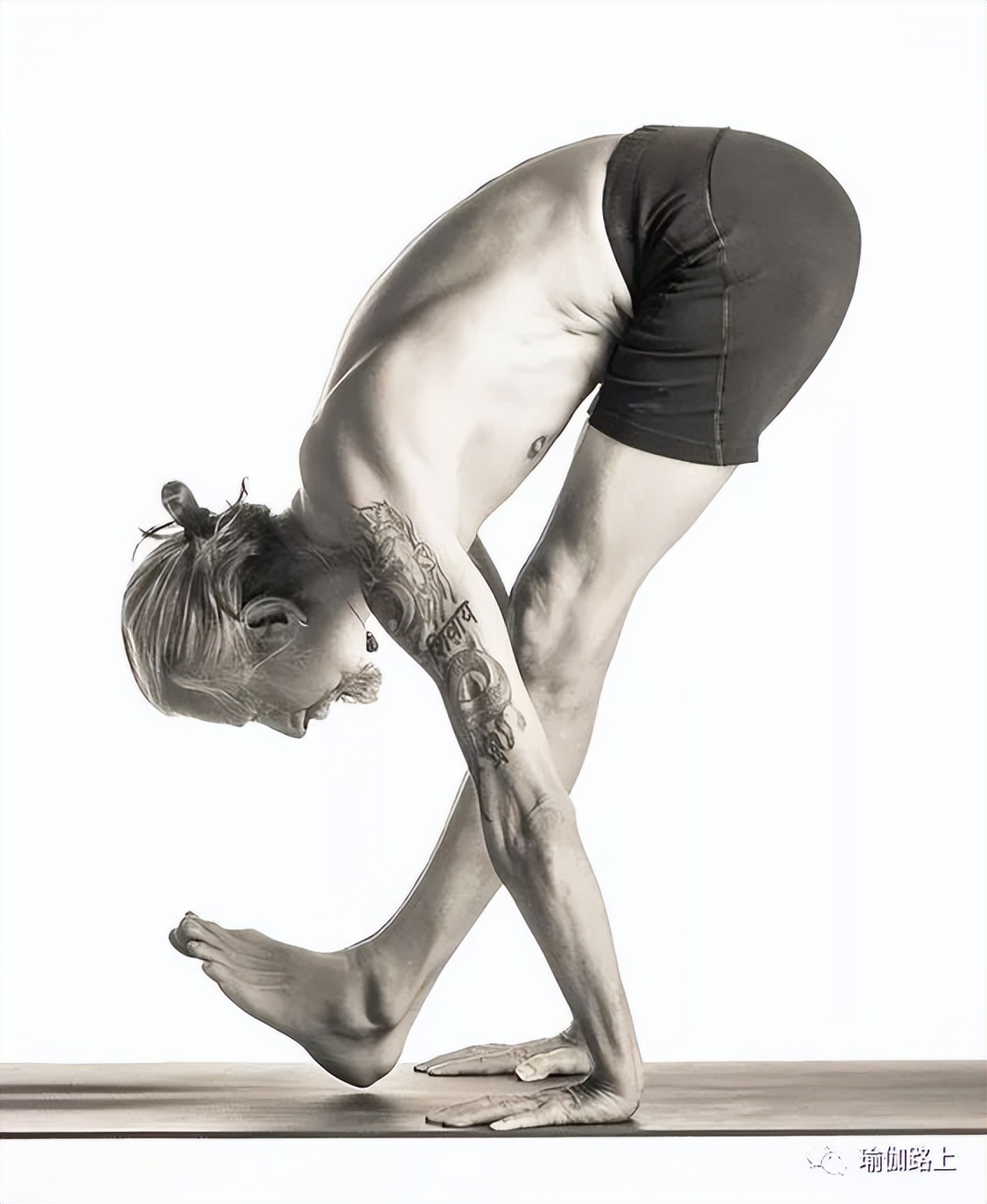 练瑜伽「启动会阴收束」身体就轻盈了，一定要掌握的技巧！