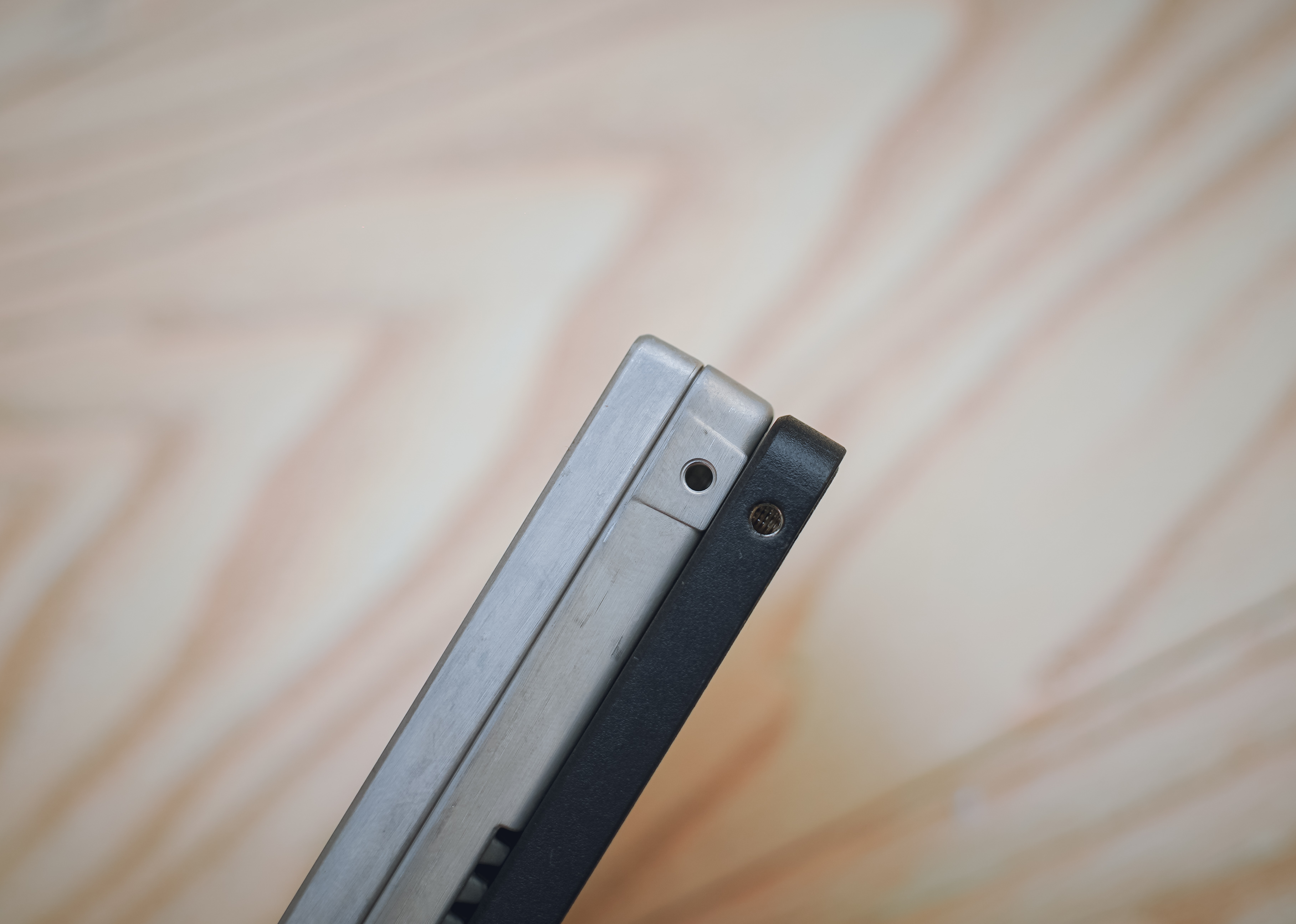 历史低价买到九盘位万兆NAS机皇：威联通TS-H973AX