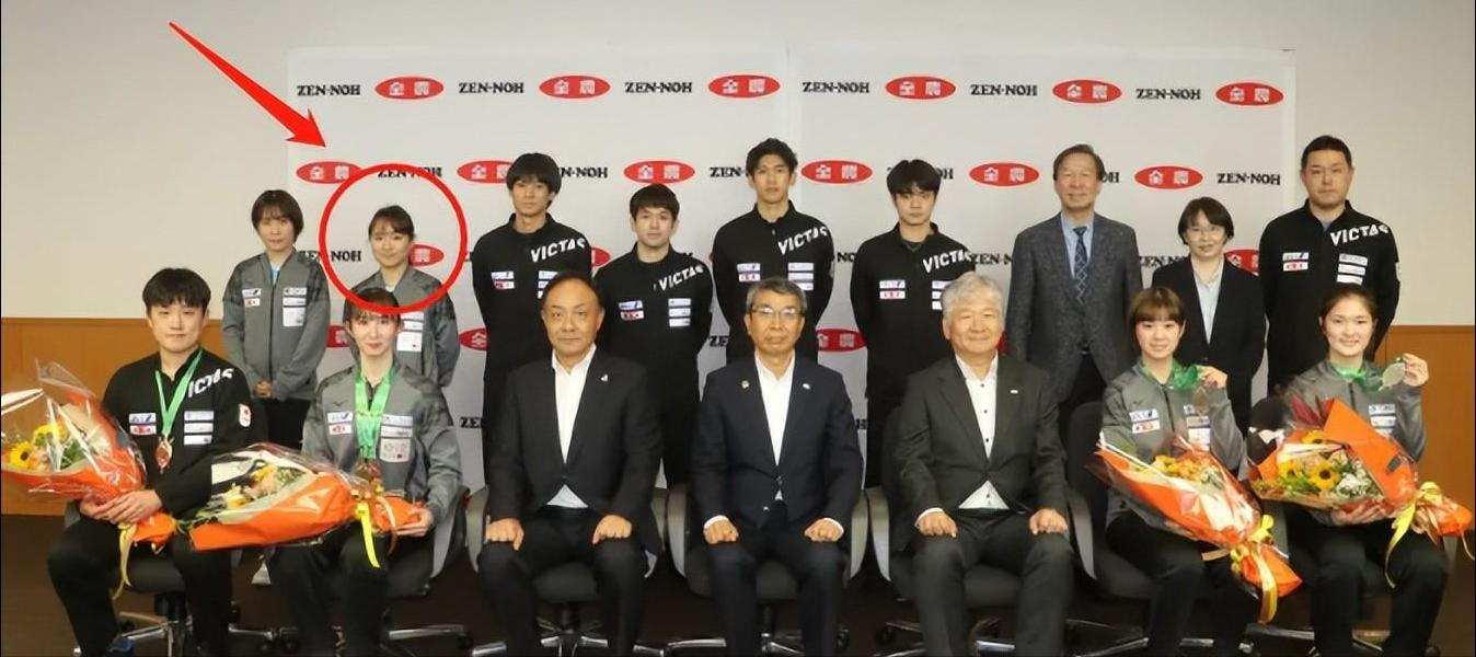乒乓球伊藤美诚被打哭名场面,张本智和伊藤美诚最近的消息