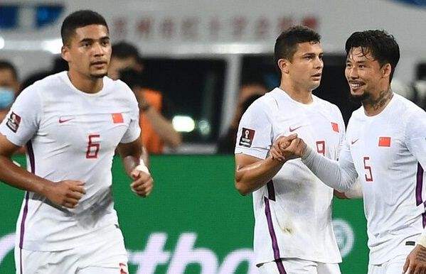 国足对沙特张玉宁,12强赛沙特男足张玉宁