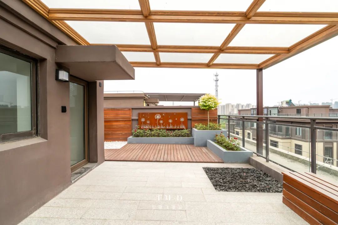 顶楼的房子露台到底属于自己不,顶楼全盖好还是留个露台好