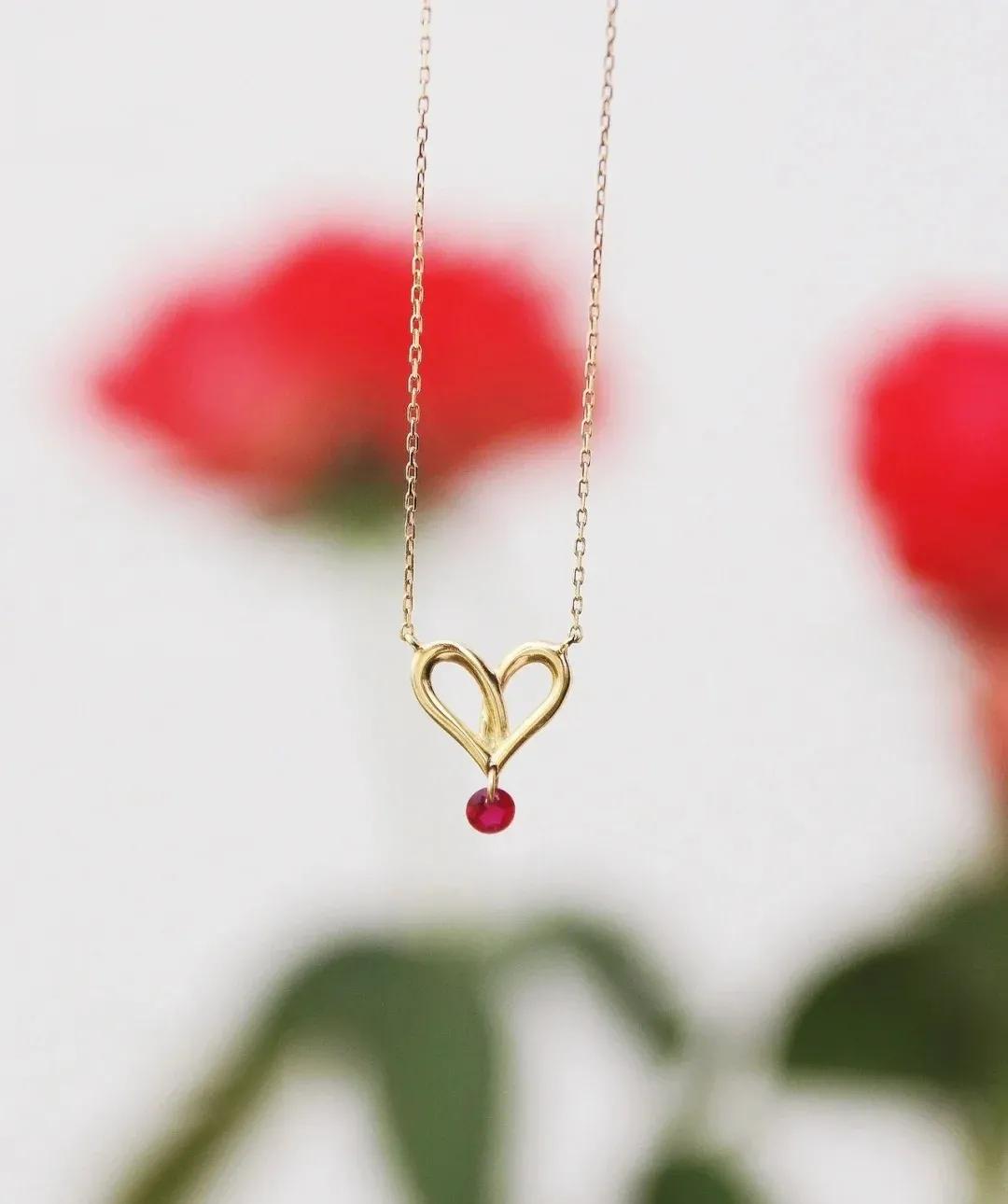 女士适合什么样的锁骨链,适合中年女性戴的锁骨链