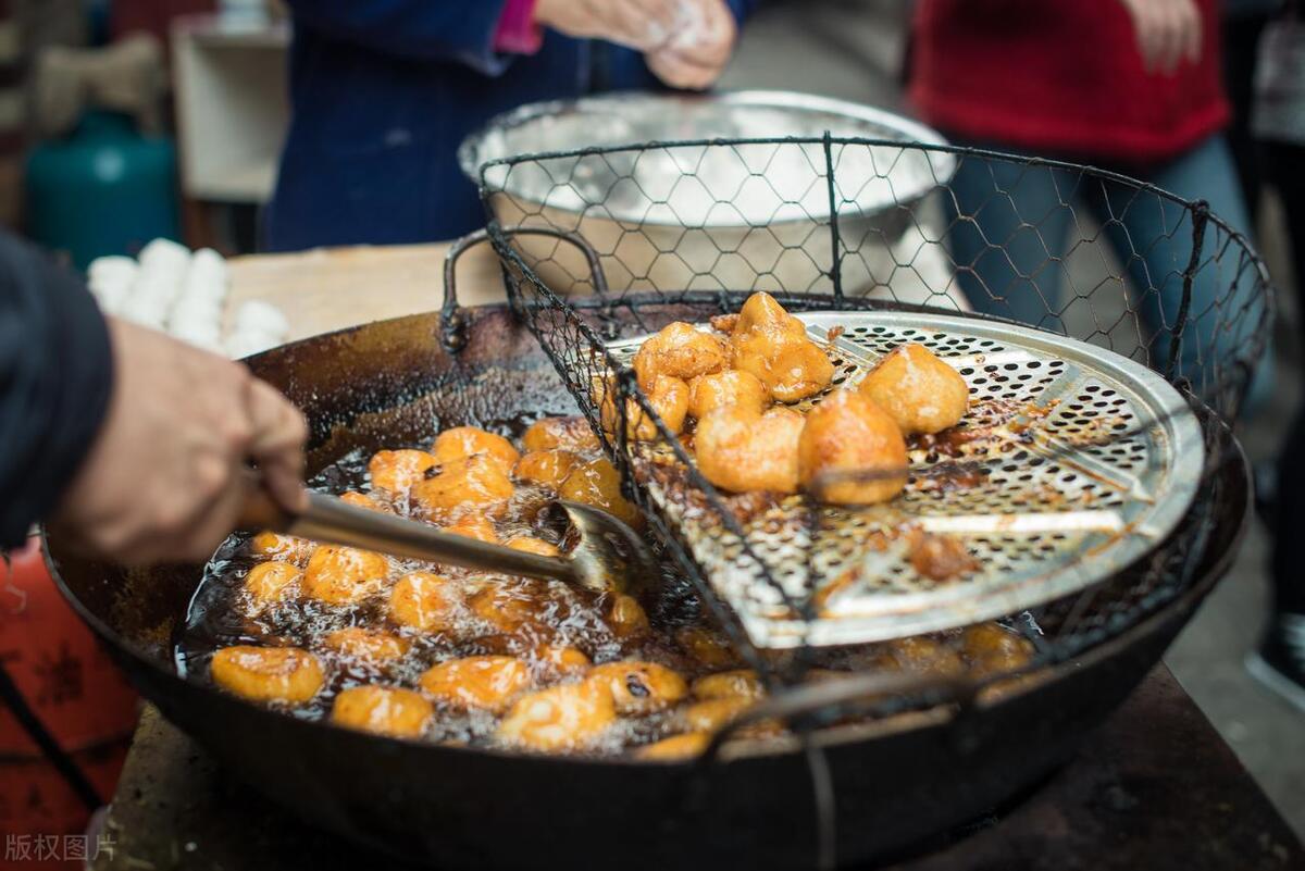 头发脱发有哪些偏方可以治,老是脱发怎么治疗最有效