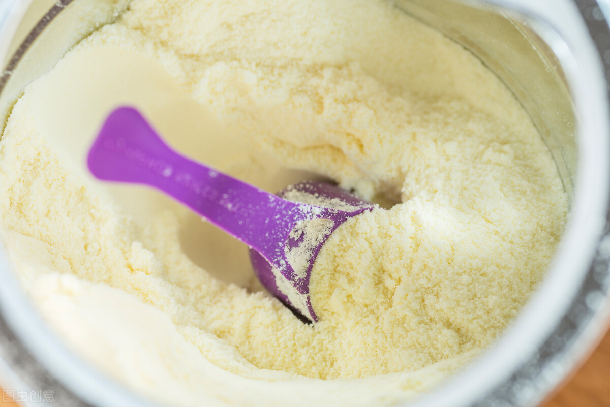 奶粉有点腥是正常的嘛,奶粉是淡的好还是甜的好