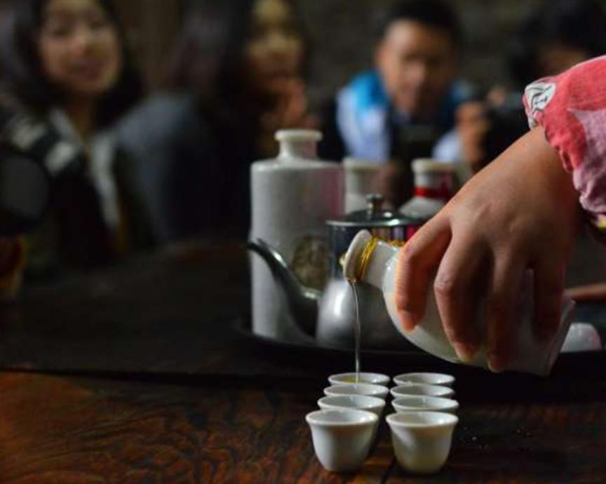 高粱酿酒一斤高粱能出多少酒,1千斤高粱能酿多少酒