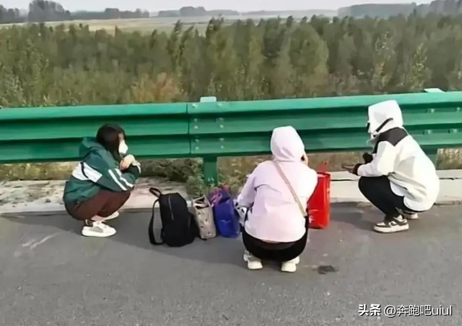 郑州富士康大量员工徒步返乡事件,河南郑州富士康大批员工徒步返乡