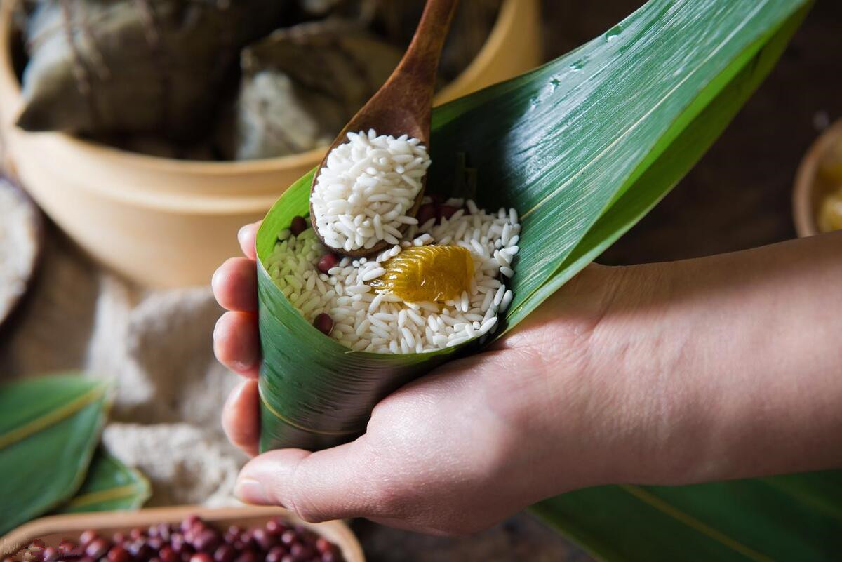 端午节粽子用热水还是用凉水煮,端午节粽子冷水下锅还是热水下锅