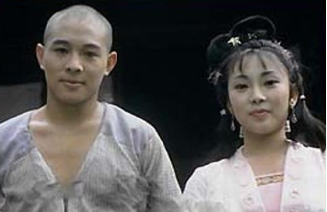 李连杰和黄秋燕的女儿今何在,李连杰谈黄秋燕和利智