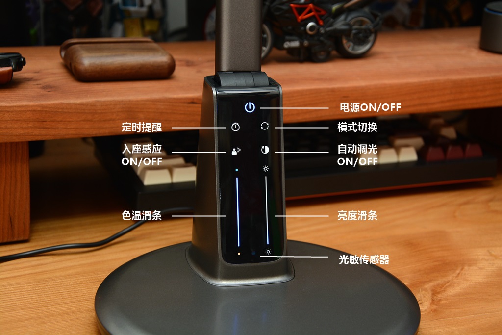 飞利浦轩坦台灯灰色还是白色好看,飞利浦轩坦护眼台灯pro测评