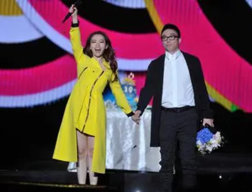 张靓颖与冯轲分手原因,张靓颖冯轲财产