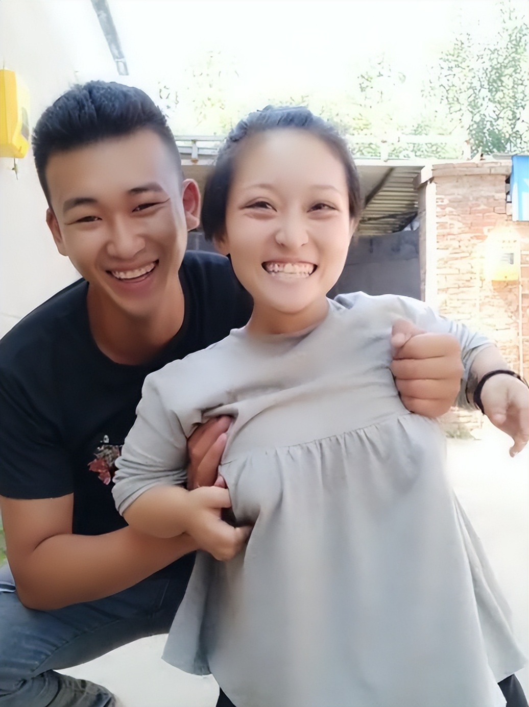 侏儒网红李会娟穿婚纱,侏儒症李会娟抖音