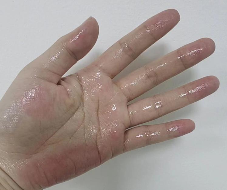 施华蔻精油和爱茉莉,爱茉莉和施华蔻护发精油哪个好用