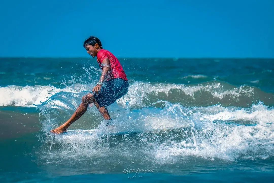 首届全国学青会冲浪比赛图片,第二届全国青少年冲浪比赛